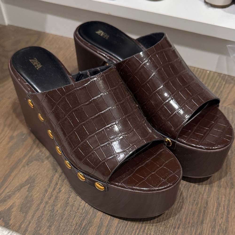 Zara Dark Brown Croc-Embossed Platform Sandals